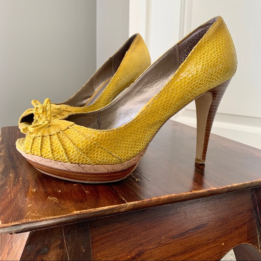 Moda Spana yellow snakeskin platform peep toe heel